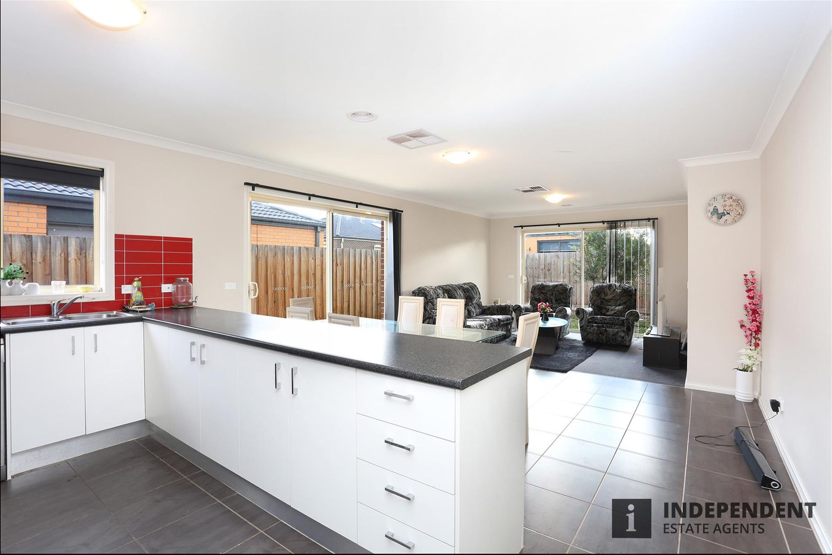 28 Clement Way, Melton South VIC 3338