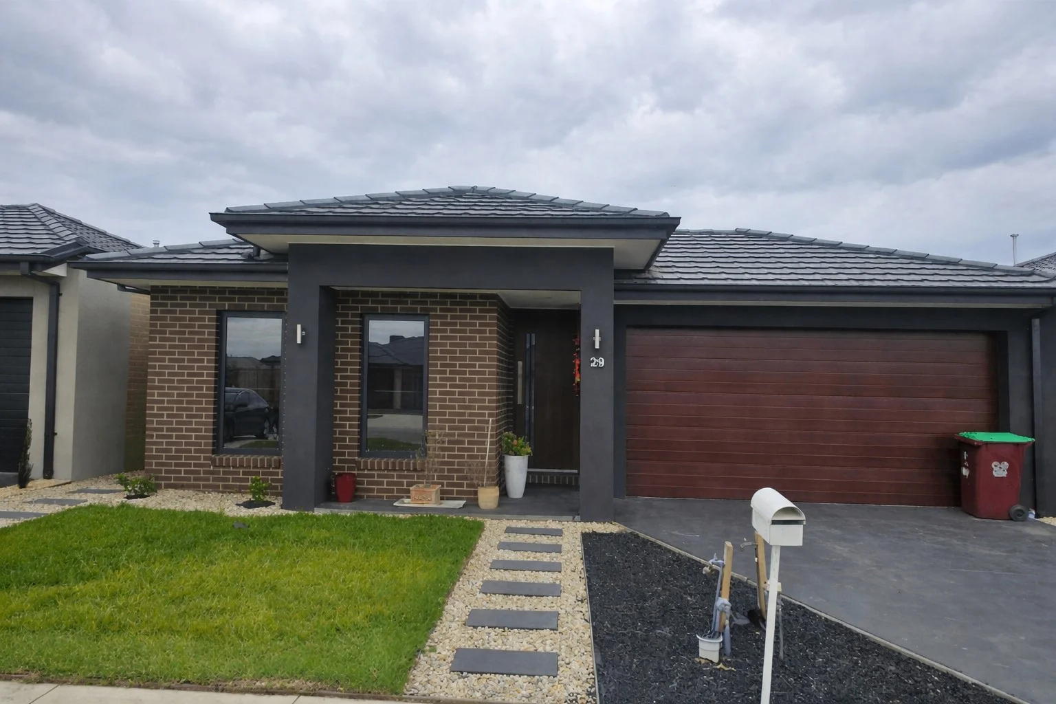 29 Guineas Street, Cranbourne East VIC 3977