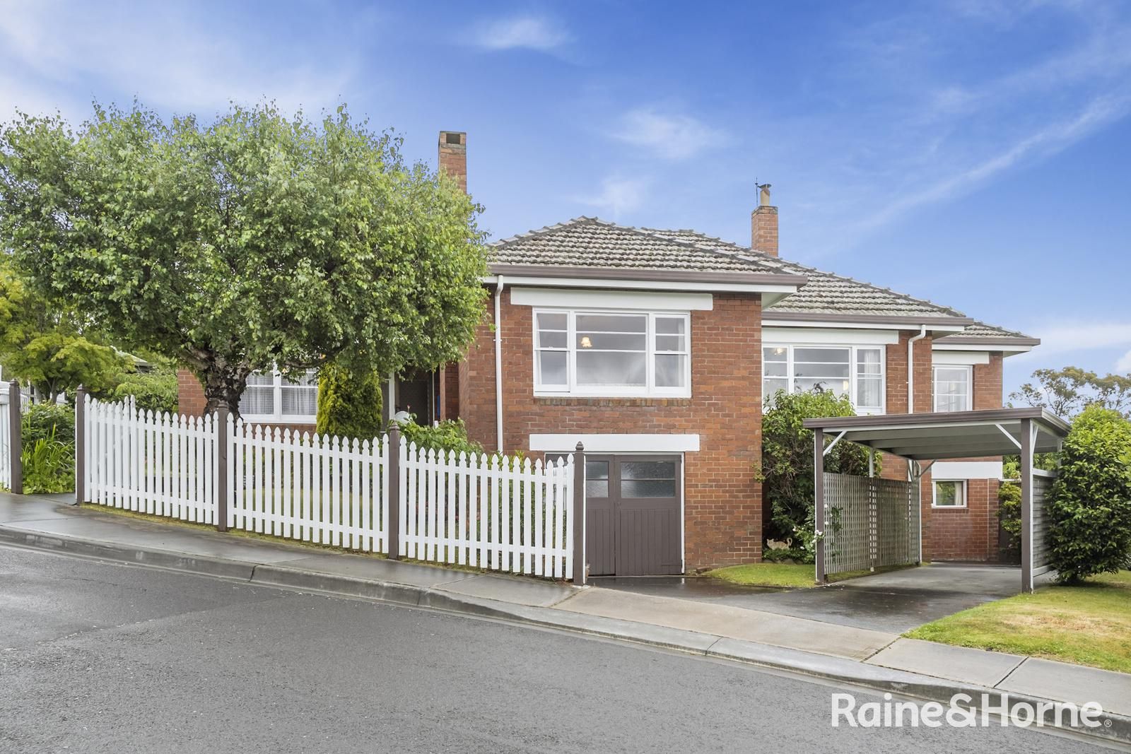 2 Paraclete Avenue, Mount Stuart TAS 7000, Image 0