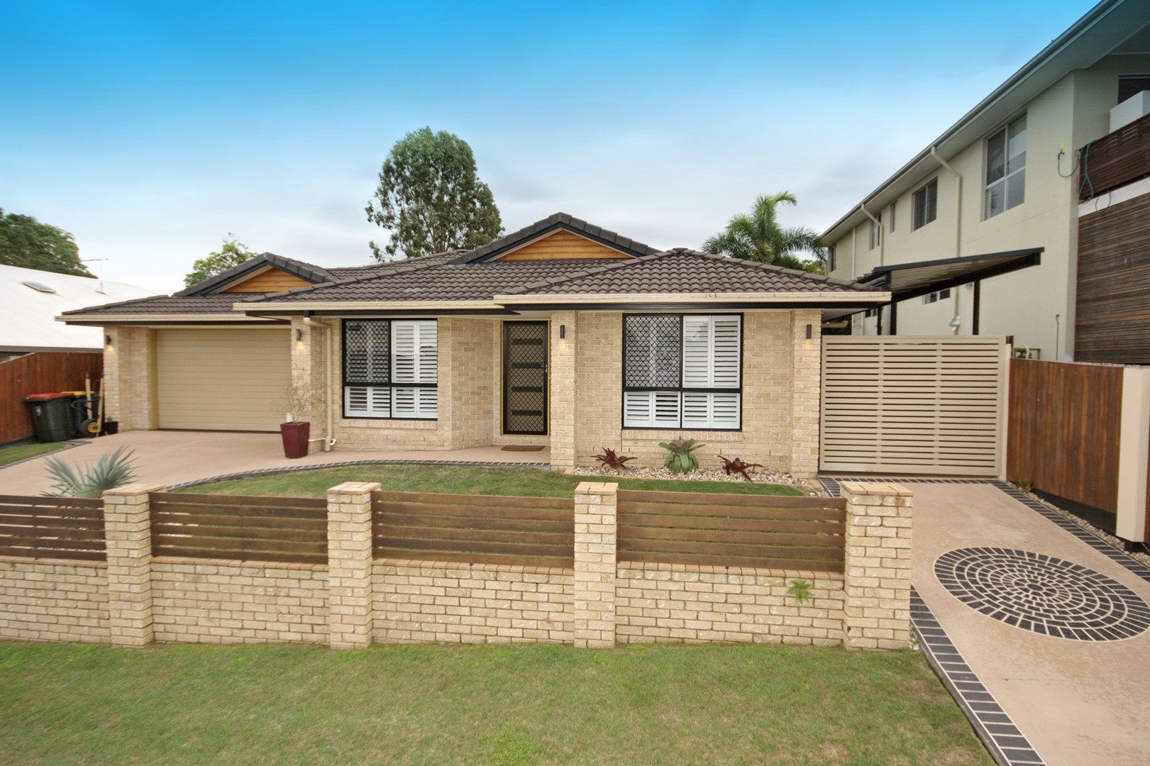 60 Olsen Crescent, Wakerley QLD 4154, Image 0