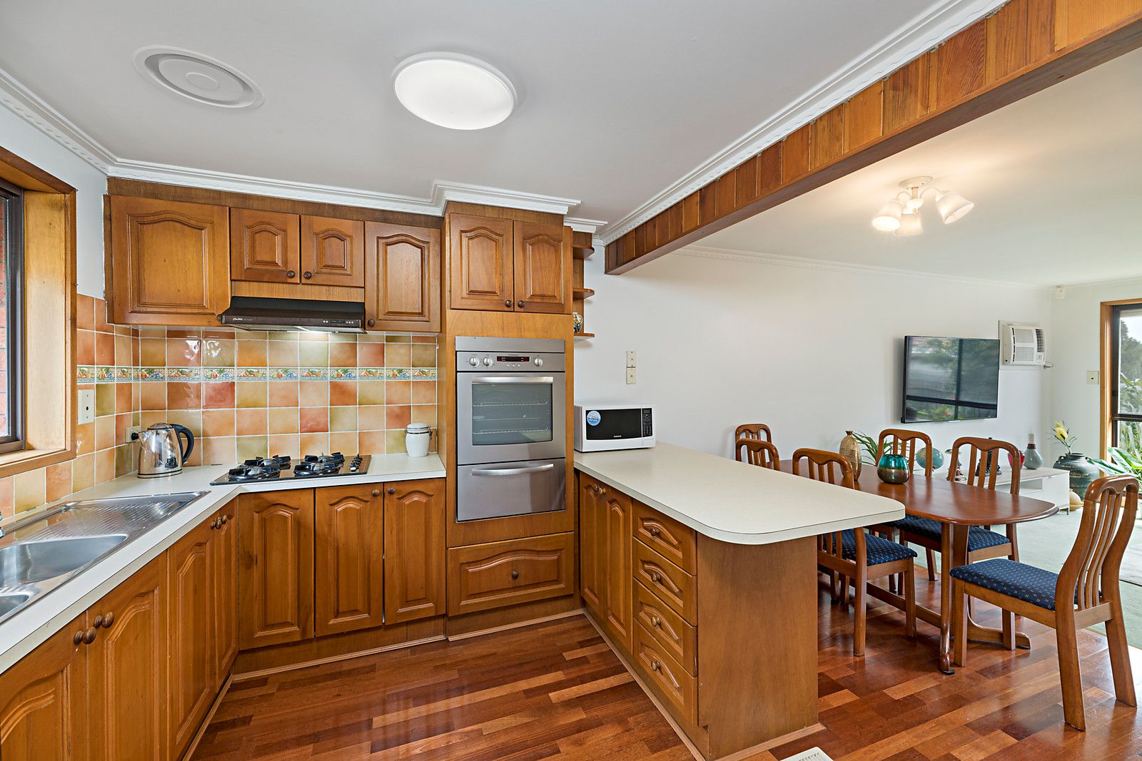 2/23 Glasgow Avenue, Reservoir VIC 3073, Image 2