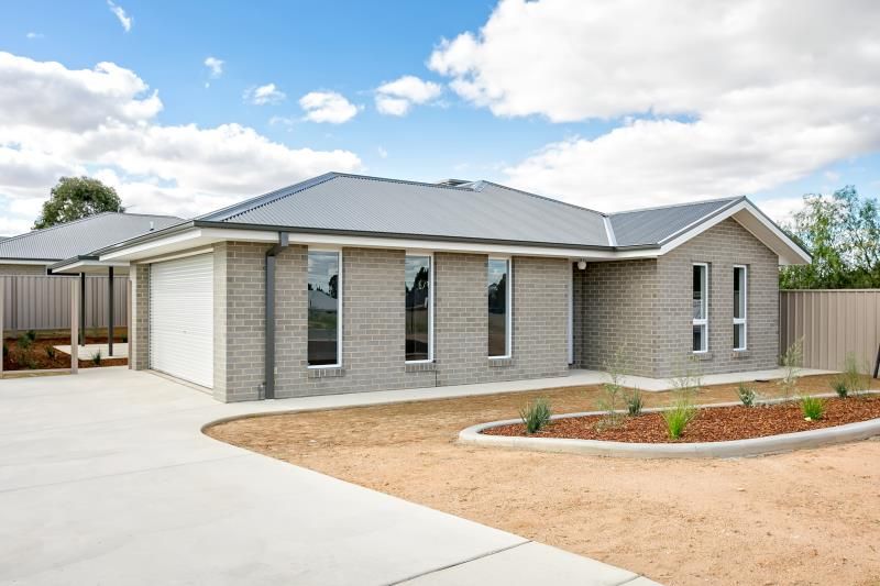 1/42 Breasley Crescent, Boorooma NSW 2650, Image 0