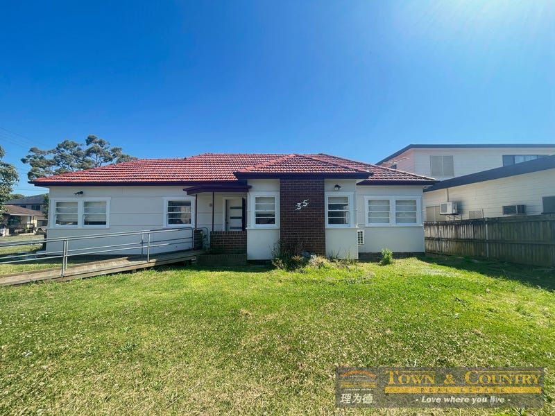 4 bedrooms House in 35 Chisholm Road AUBURN NSW, 2144
