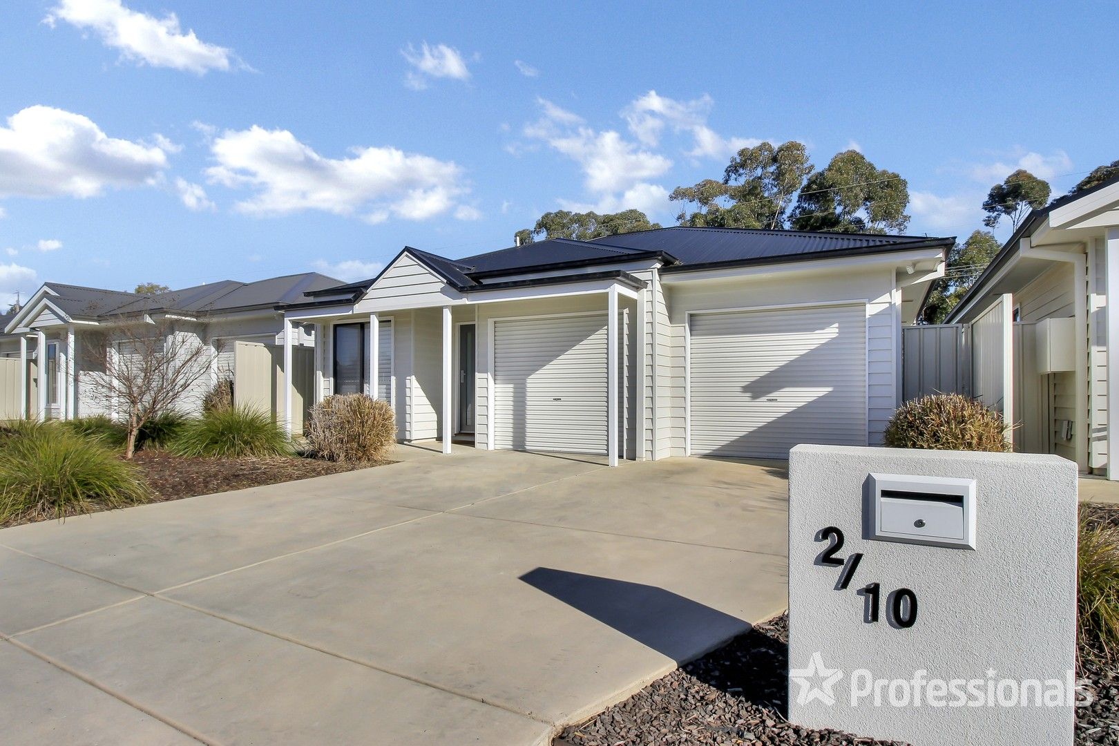 2/10 Peacock Drive, Turvey Park NSW 2650, Image 0