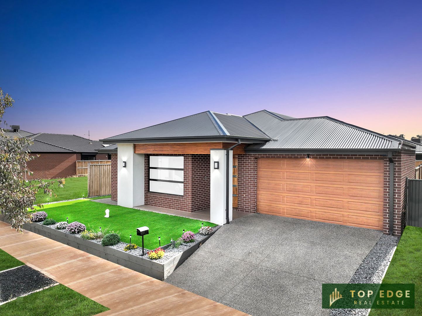 10 Bloomfield Road, Thornhill Park VIC 3335, Image 2