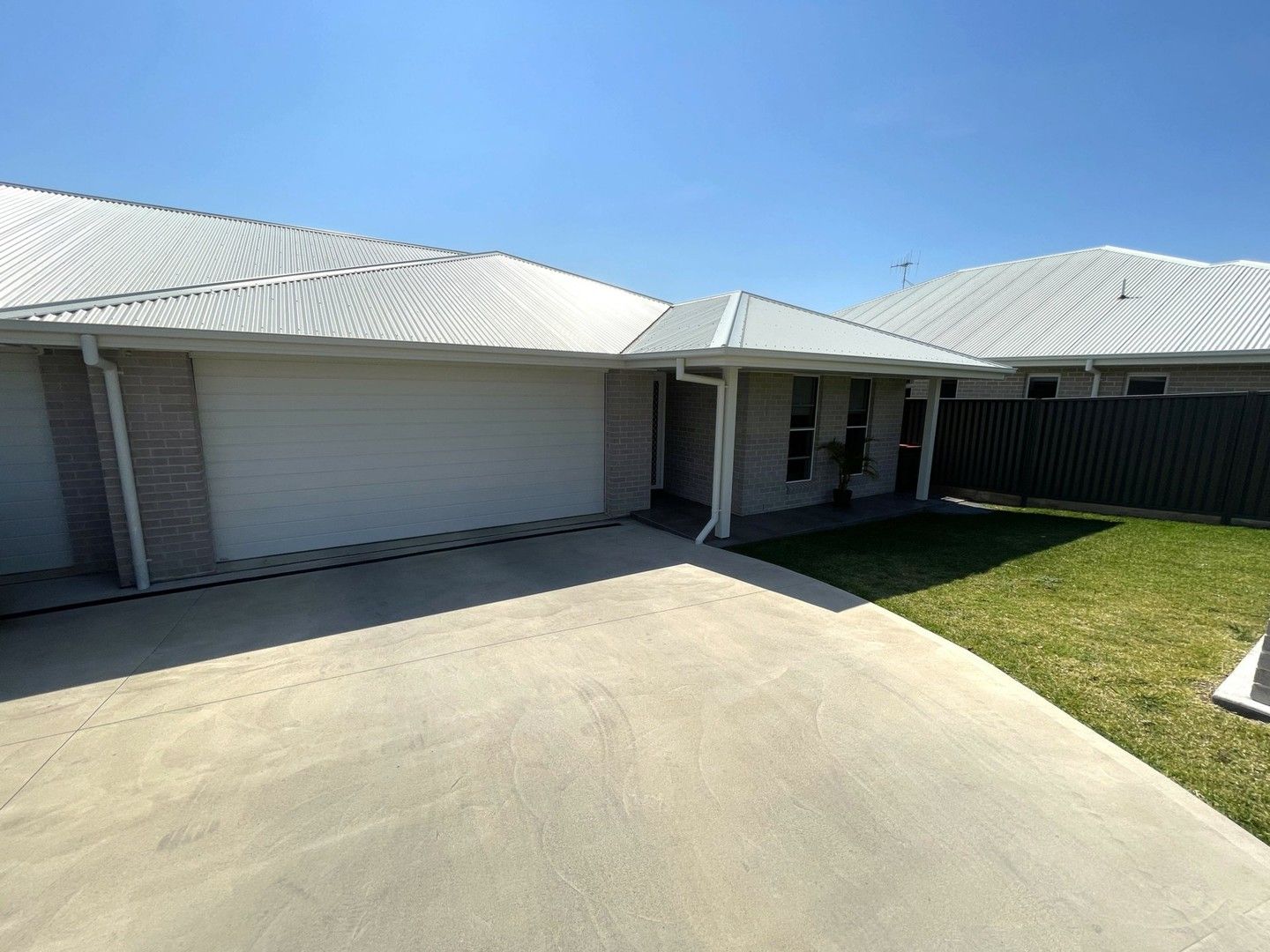 3 bedrooms House in 1/11 Auvergne Way OLD BAR NSW, 2430