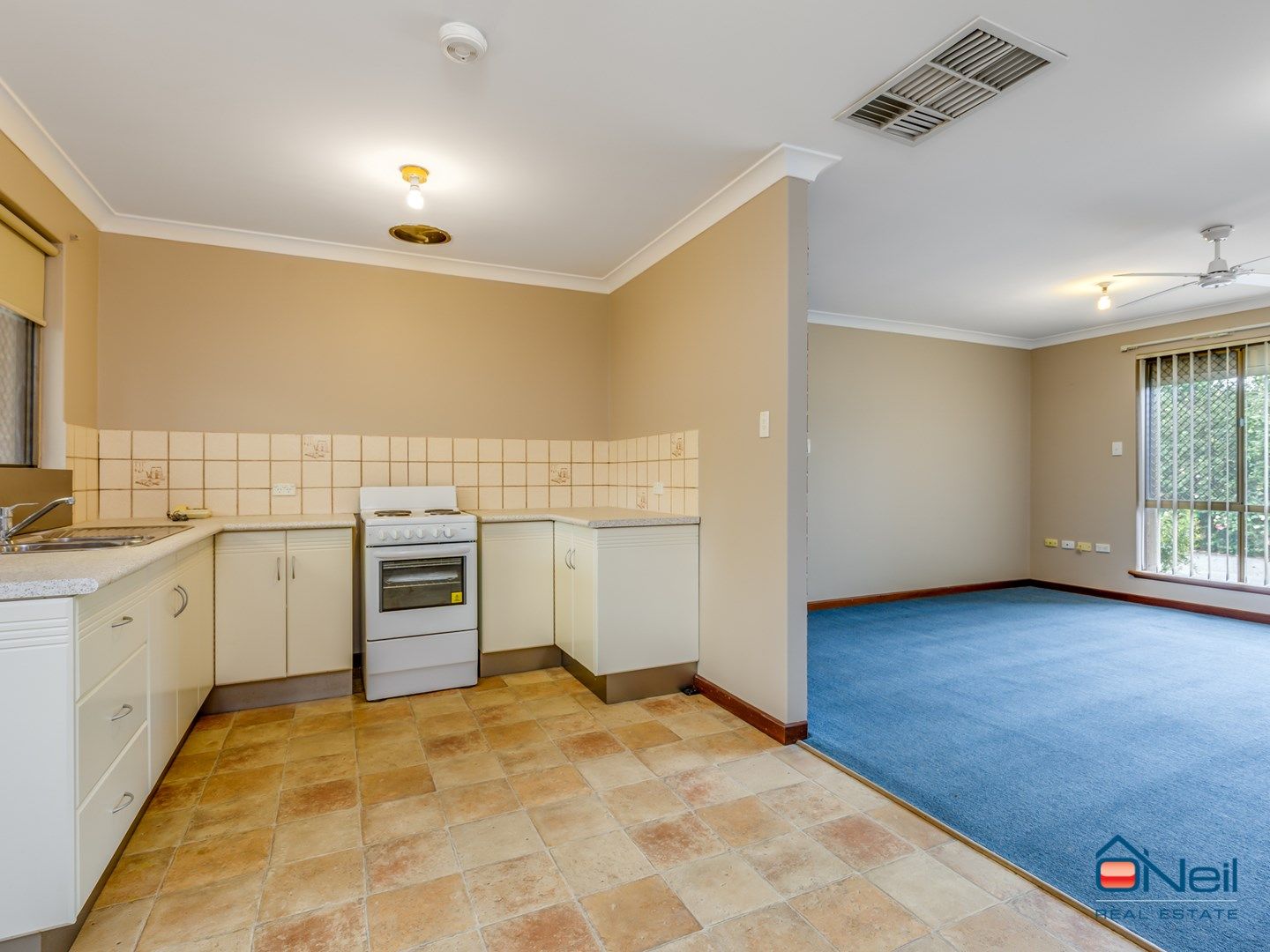 1/133 Railway Avenue, Kelmscott WA 6111, Image 0