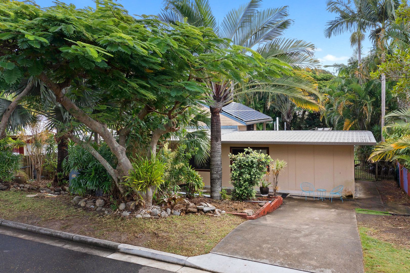 3 bedrooms House in 52 Lagoda Drive MOUNT COOLUM QLD, 4573