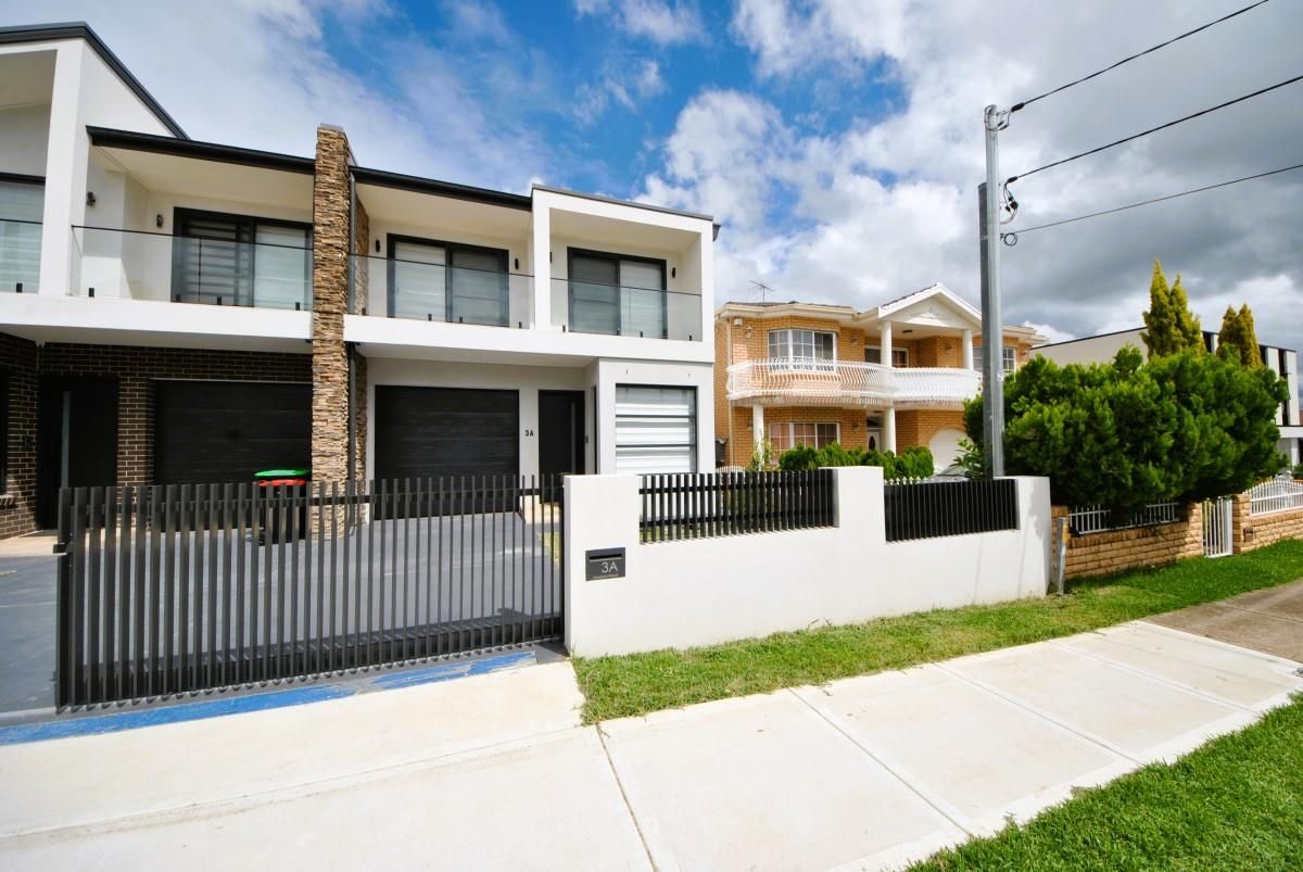 4 bedrooms Duplex in  BIRRONG NSW, 2143