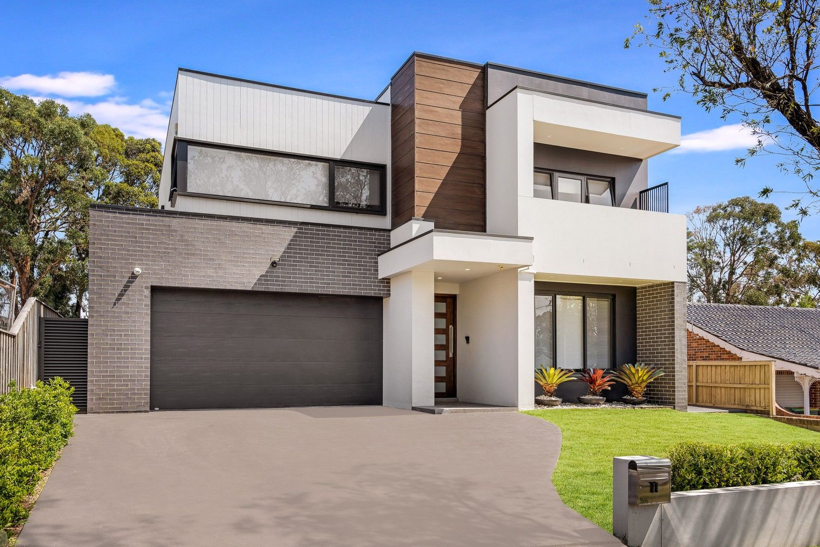 4 bedrooms House in 11 Railway Parade CONDELL PARK NSW, 2200