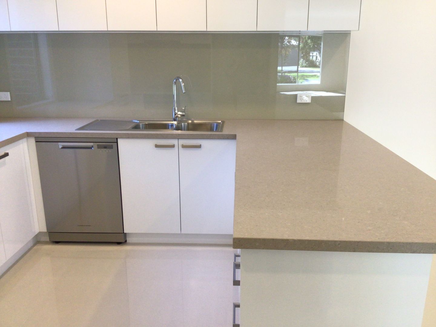 1/5 Castlegate Place, Berwick VIC 3806 Townhouse For Rent Domain