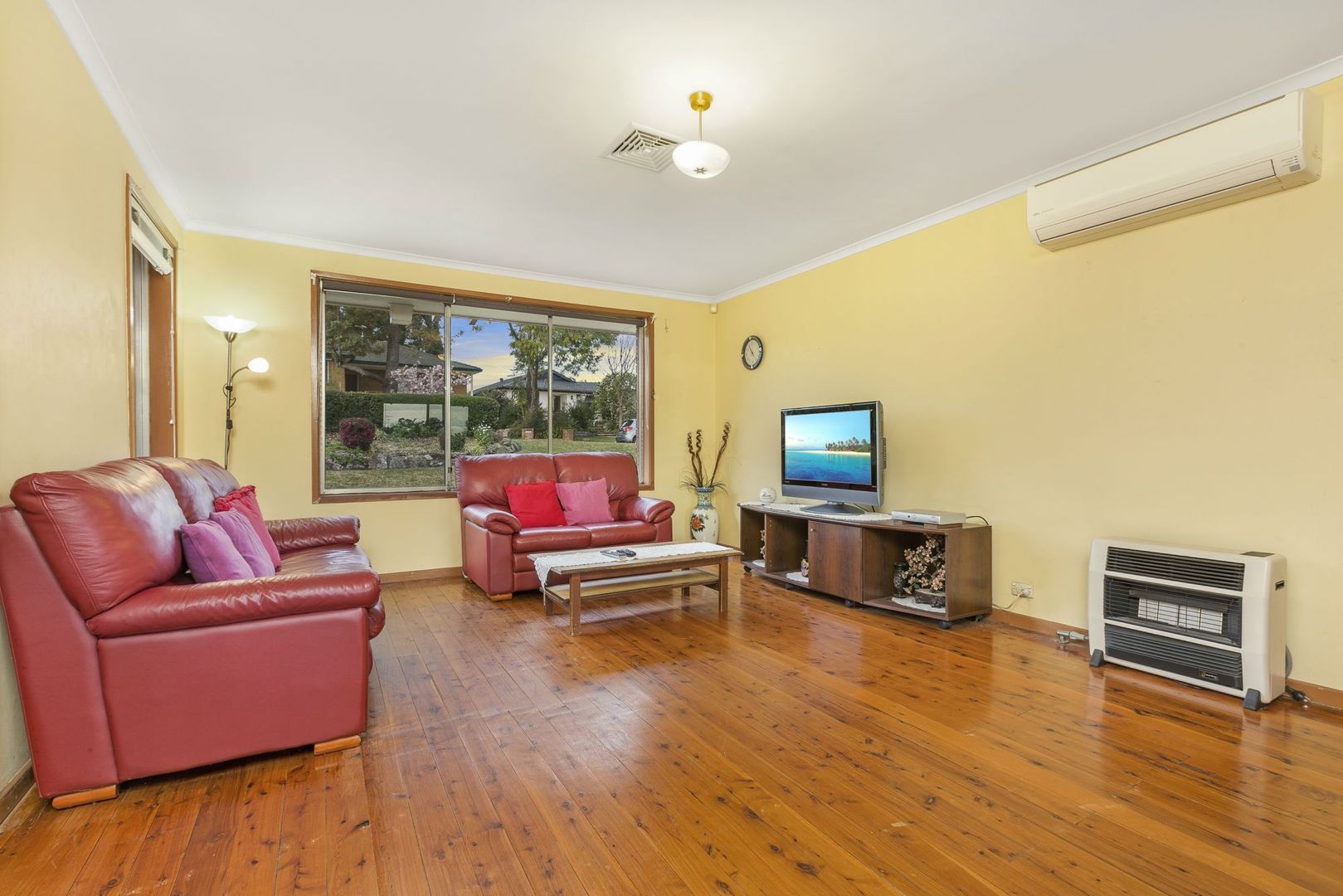 8 McMillan Avenue, Winston Hills NSW 2153, Image 2