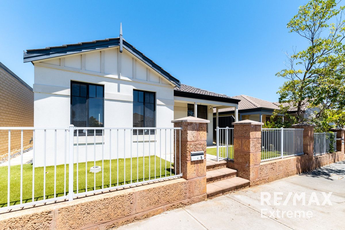 5 Dillwynia Bend, Banksia Grove WA 6031, Image 2