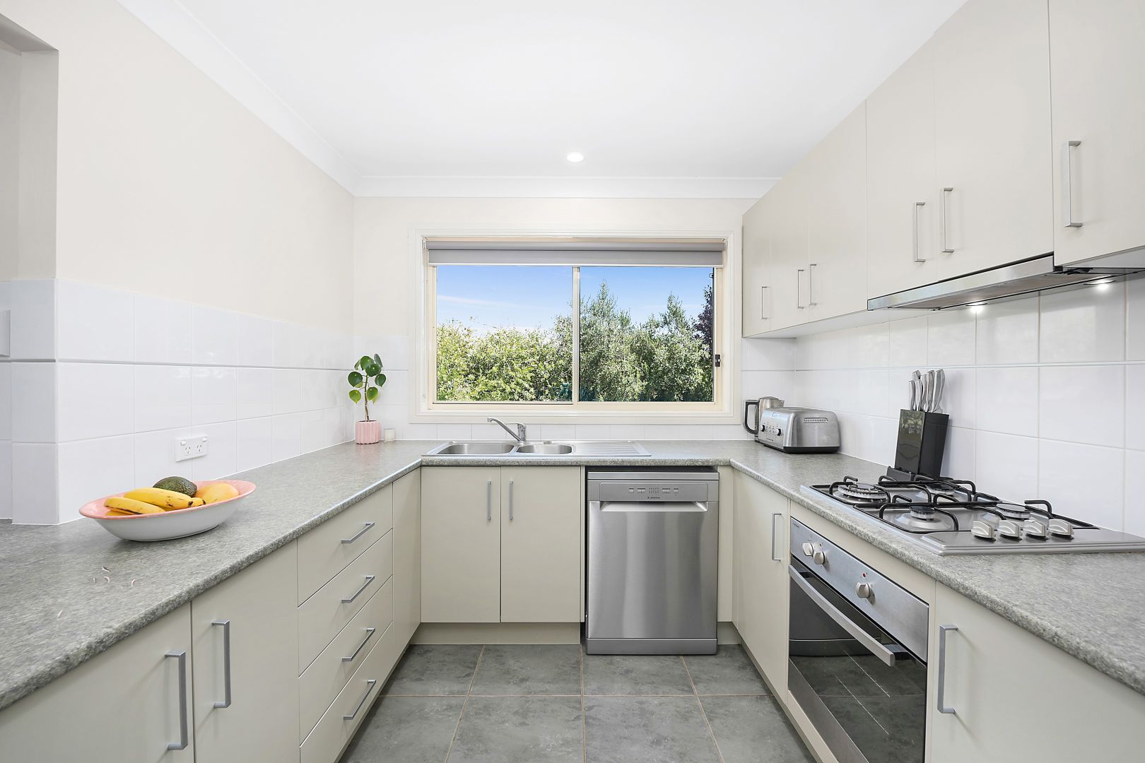 82 White Circle, Mudgee NSW 2850, Image 2