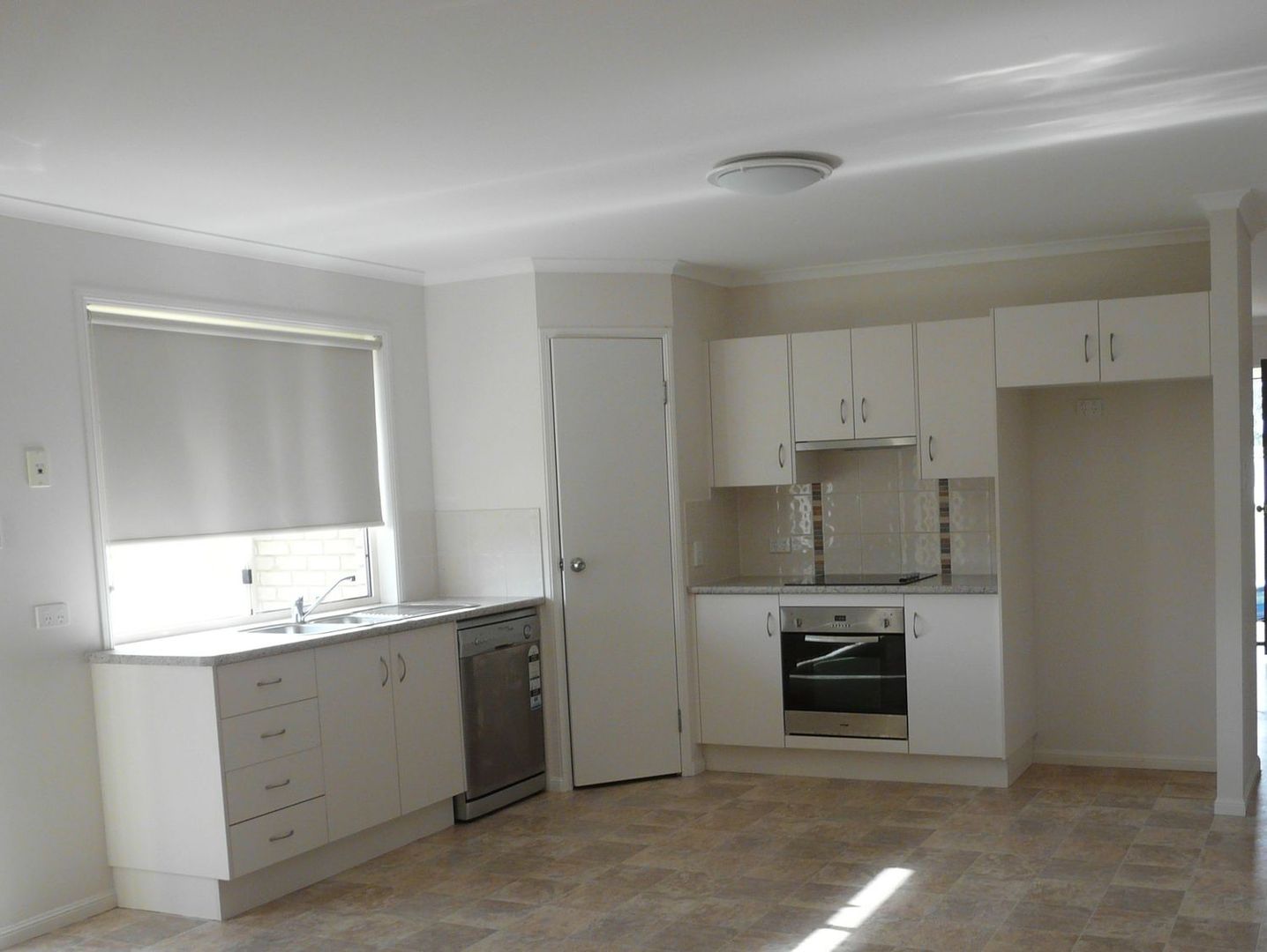 Southside QLD 4570 - 4 beds house for Rent, $285 pw ...