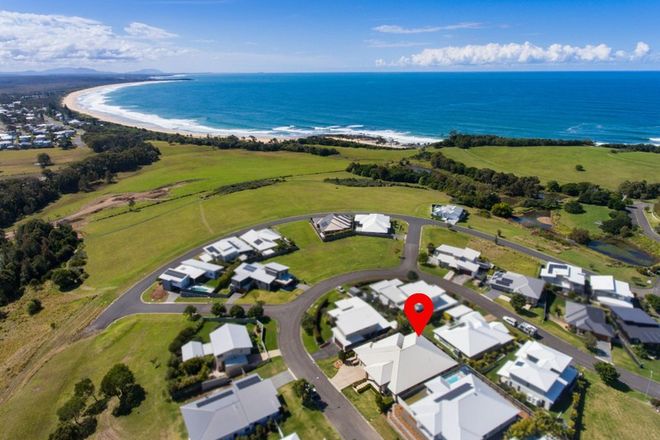 Picture of 9 Torquay Circuit, RED HEAD NSW 2430