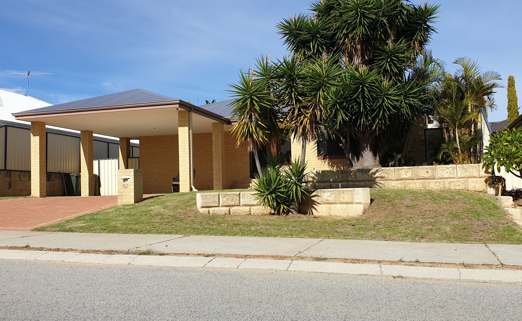 4 bedrooms House in 52 Ranworth Way HOCKING WA, 6065