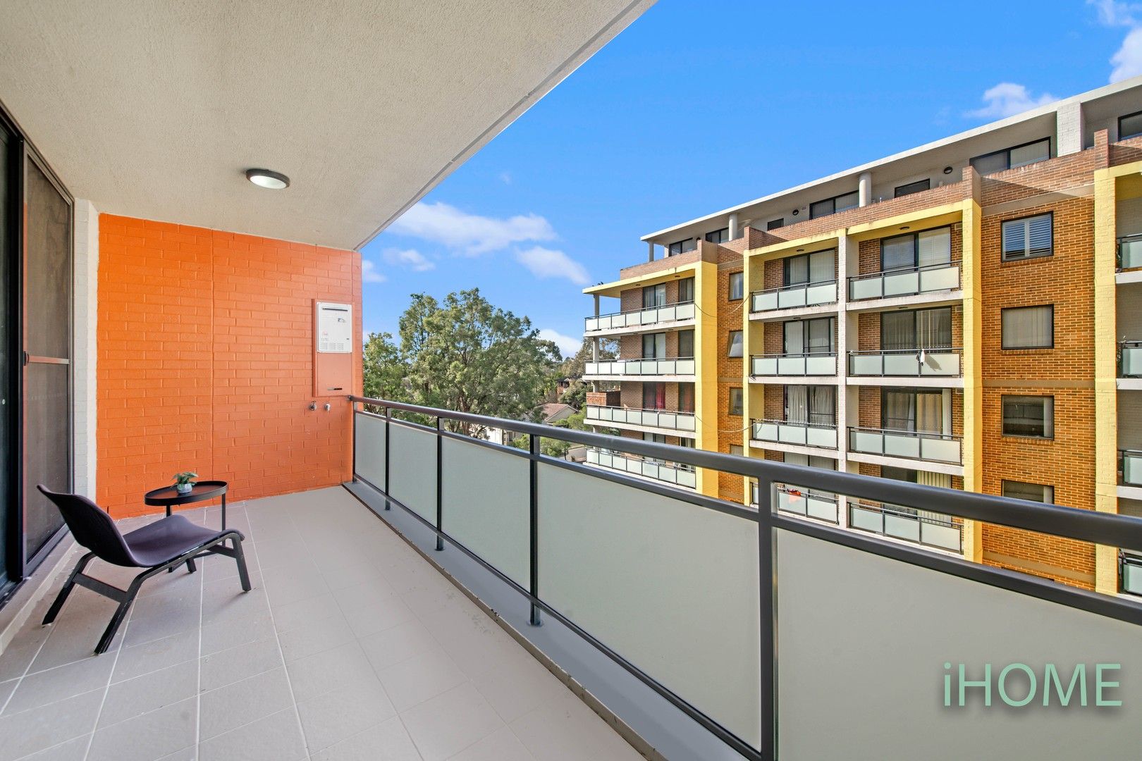 1 bedrooms Apartment / Unit / Flat in 27/76 Railway Terrace MERRYLANDS NSW, 2160