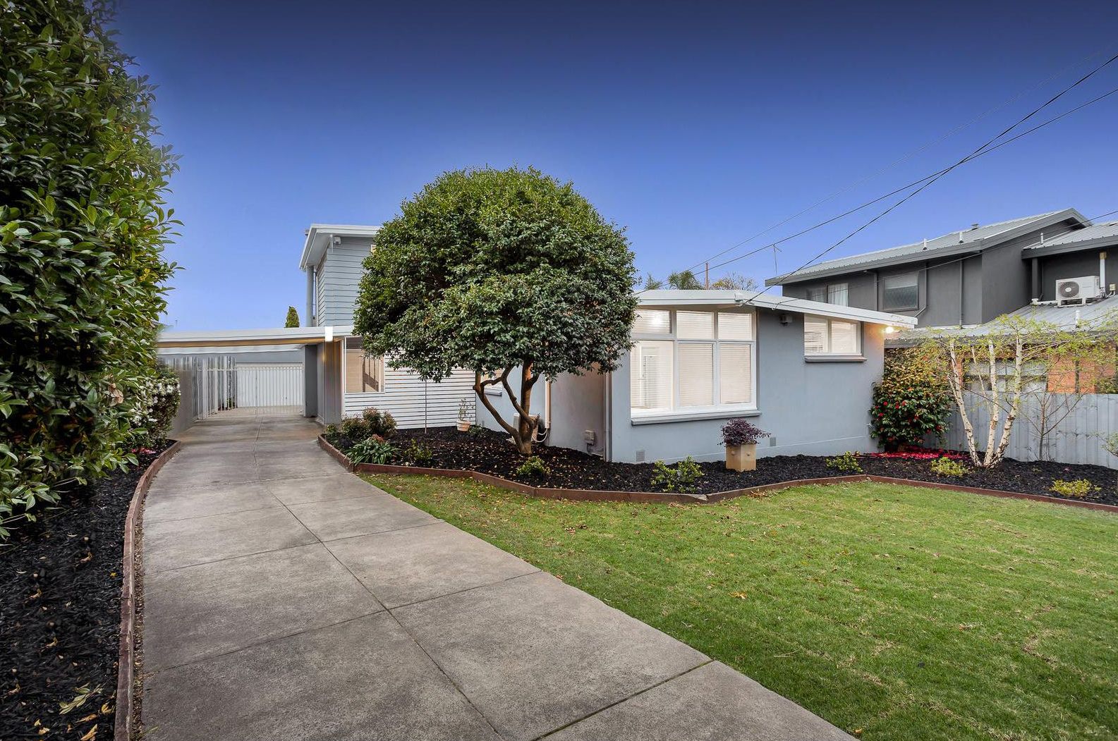 6 bedrooms House in 3 Townsend Street GLEN WAVERLEY VIC, 3150