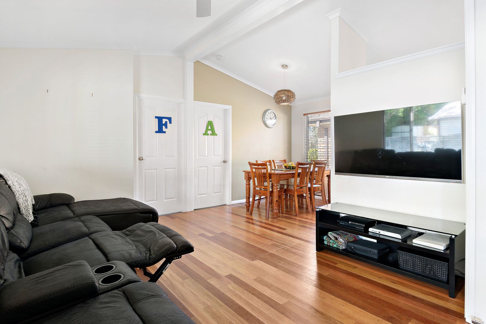 1 Catherine Street, Mannering Park NSW 2259, Image 2