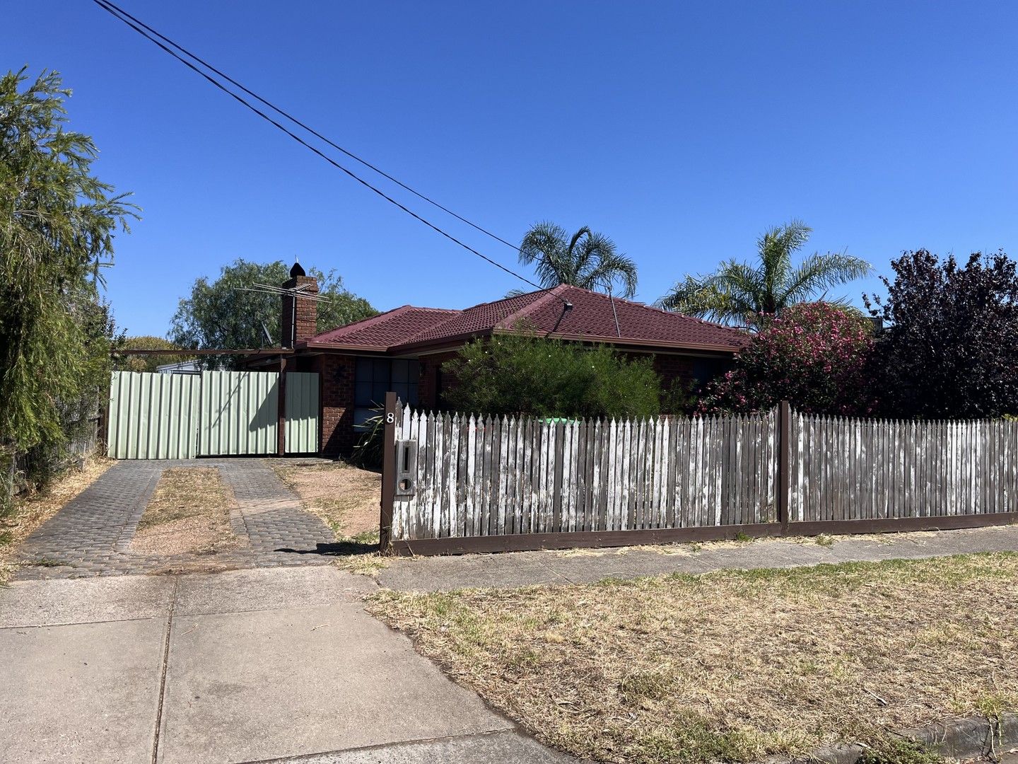 3 bedrooms House in 8 Wallara Road WERRIBEE VIC, 3030