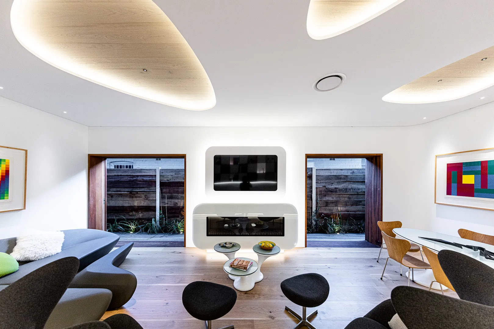 Architecturally Designed Luxury Home, Executive Furnished - Widok 4