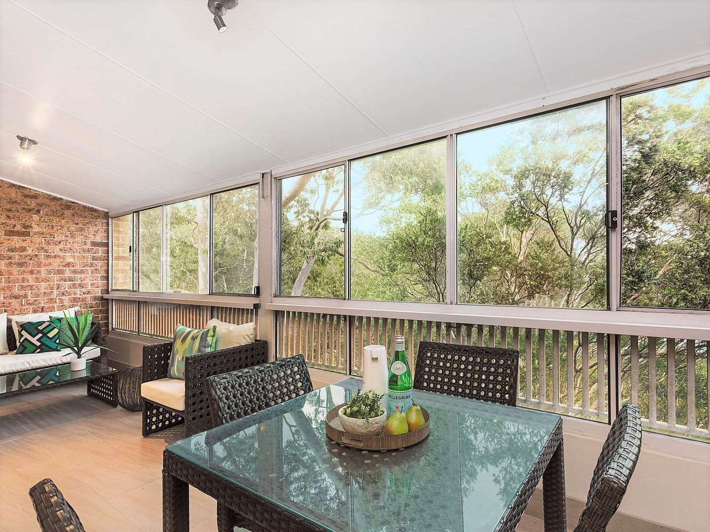 2 bedrooms Apartment / Unit / Flat in 11/8-14 Bowen Street CHATSWOOD NSW, 2067