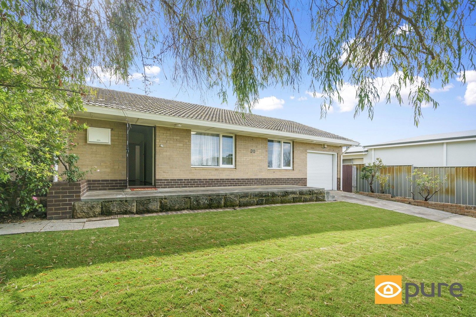 3 bedrooms House in 30 Camden Street WEMBLEY DOWNS WA, 6019