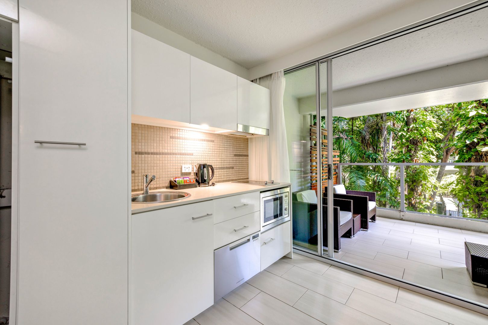 4203/2-22 Veivers Road, Palm Cove QLD 4879, Image 2