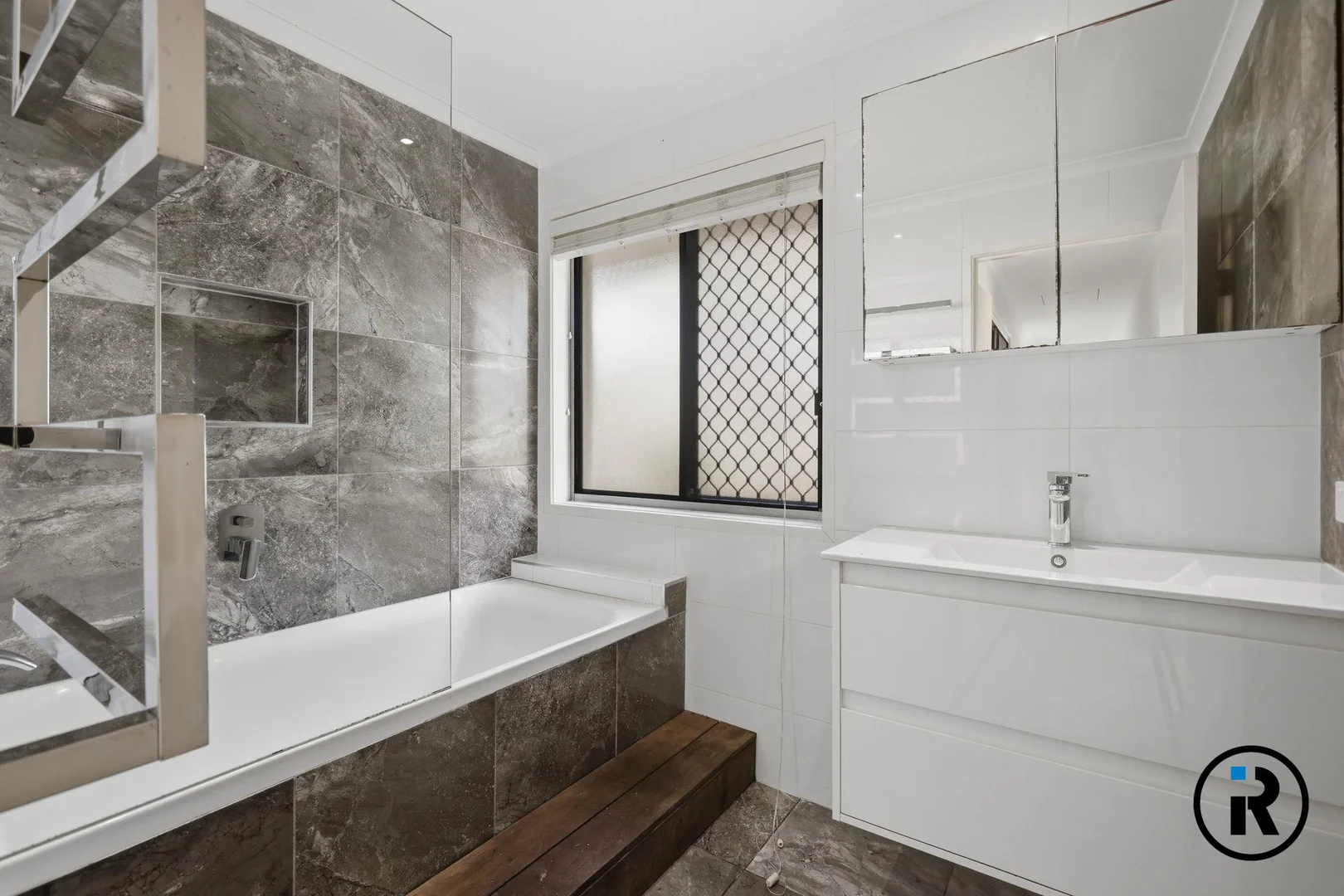 Additional image 24 of 39 Oregon Way, Oxenford QLD 4210