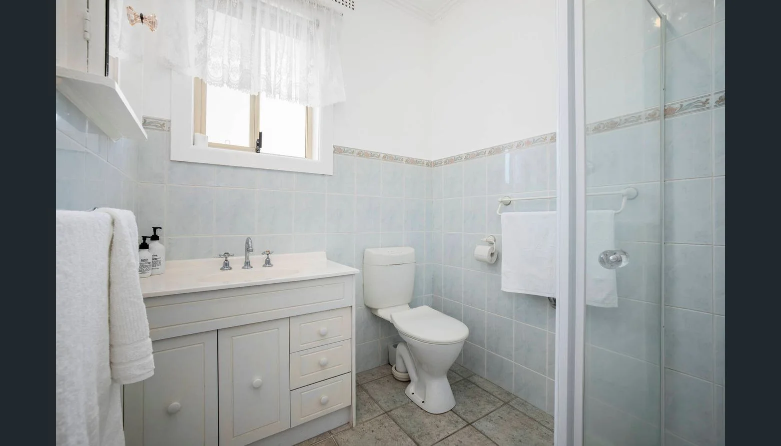 7 Shipston Road, Cheltenham VIC 3192 - House For Rent | Domain