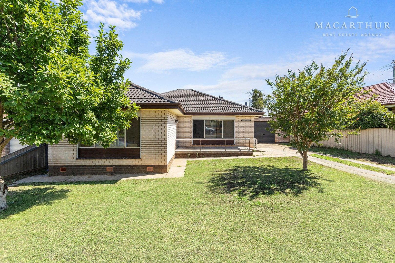 33 Leavenworth Drive, Mount Austin NSW 2650, Image 0