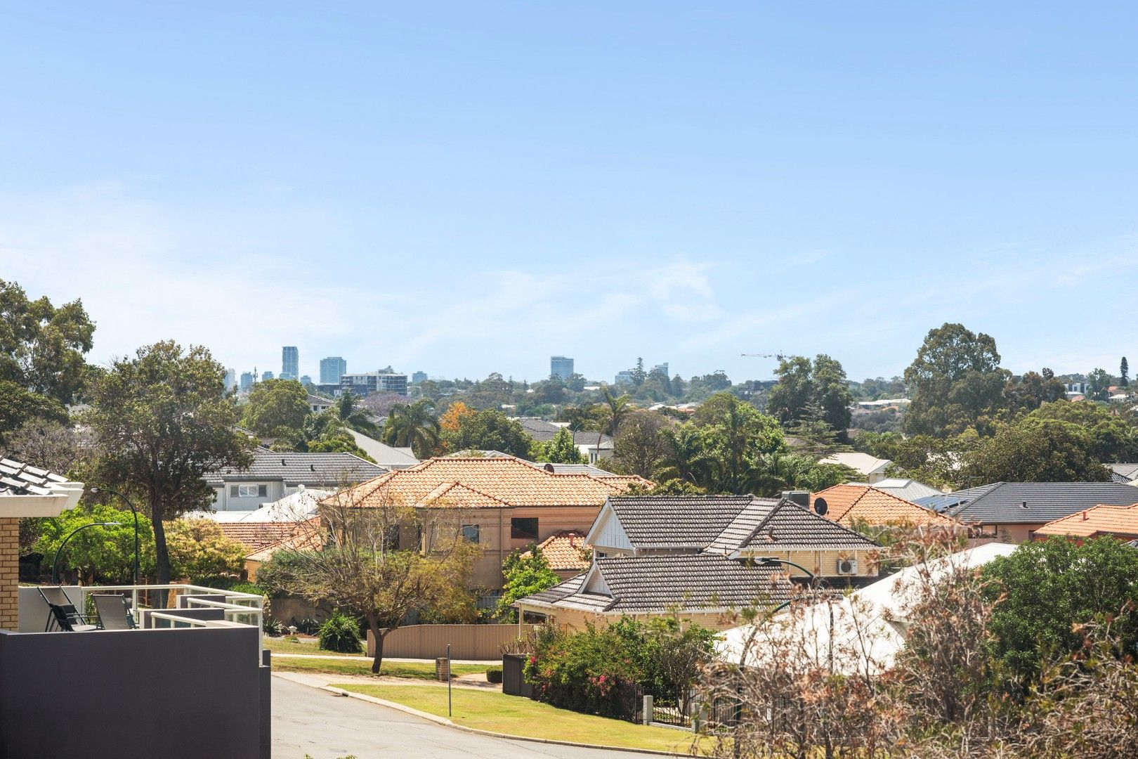3 bedrooms House in 61A River View Terrace MOUNT PLEASANT WA, 6153