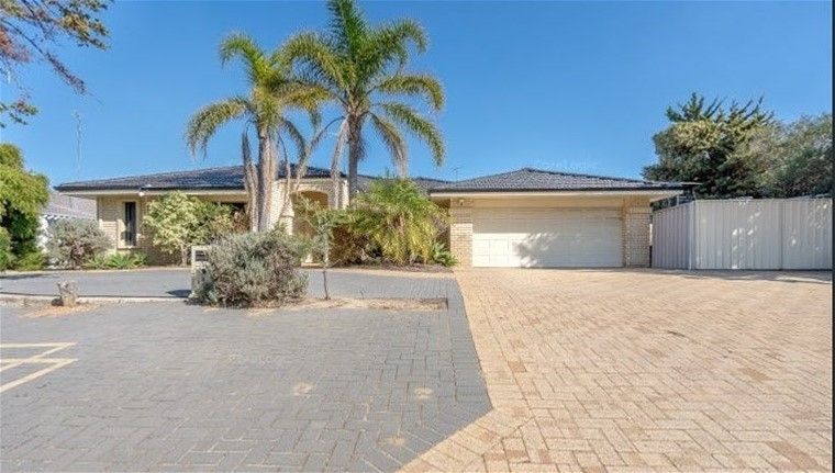 4 bedrooms House in 3 Boileau Place SAN REMO WA, 6210