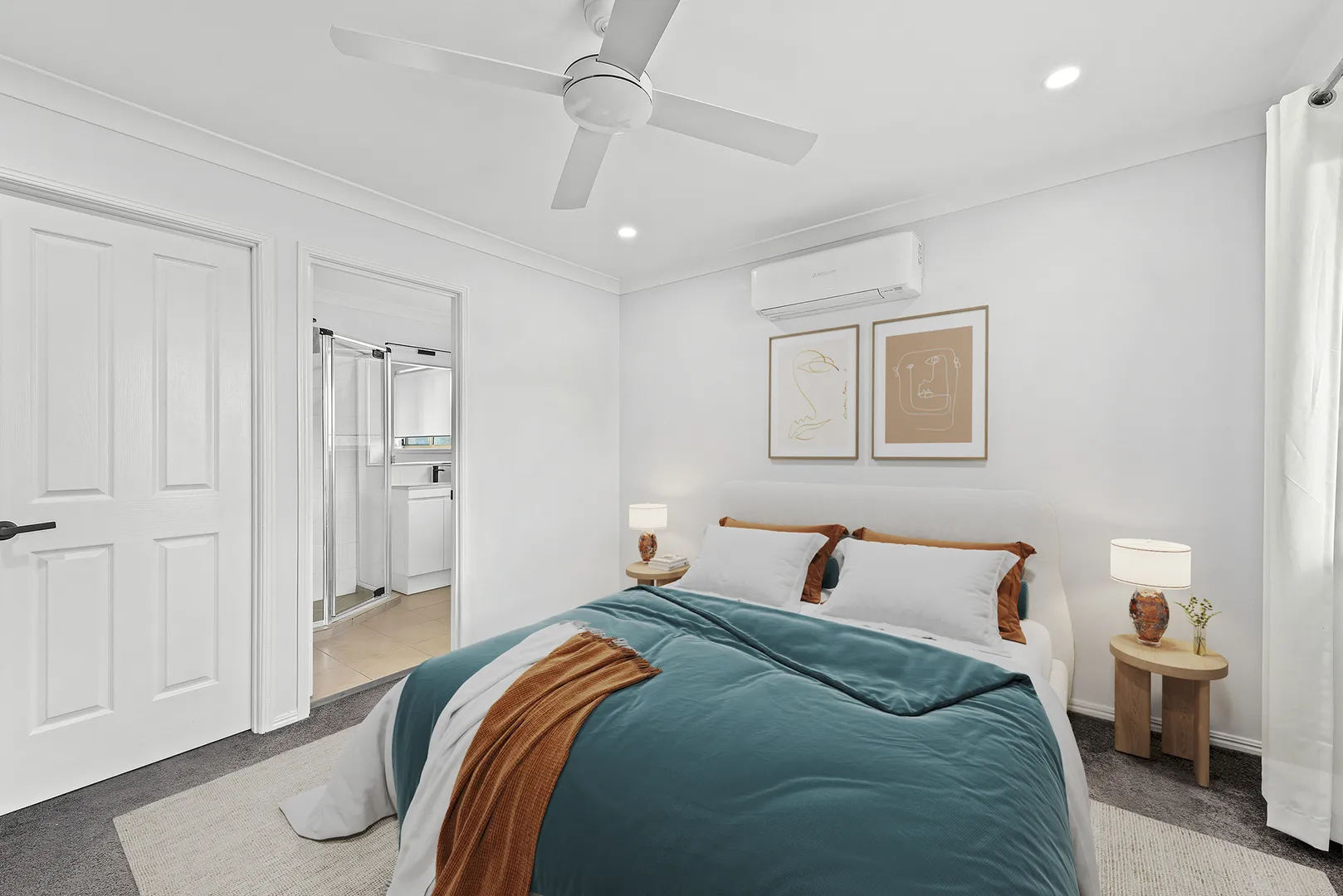 Renovated Park-Facing Townhouse in a Convenient Location - Vista 6