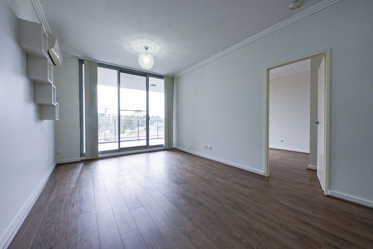 3 bedrooms Apartment / Unit / Flat in 204/52 Loftus Street TURRELLA NSW, 2205