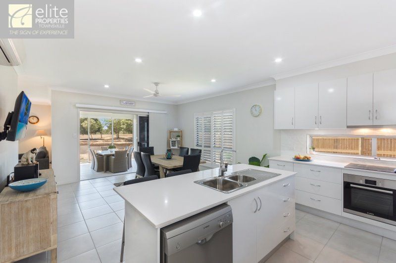 41  Tournament Drive (Fairways), Rosslea QLD 4812, Image 2