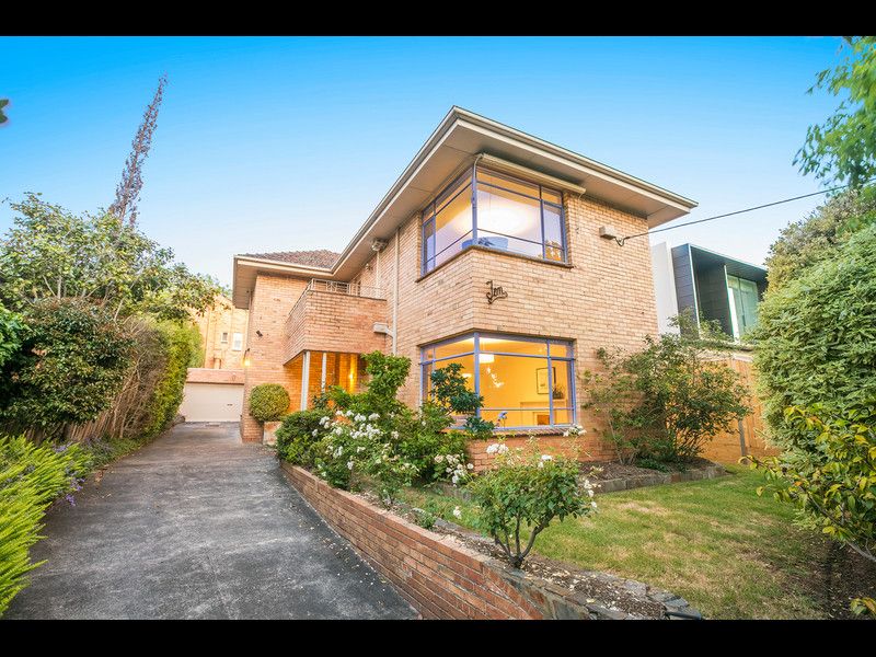 10 Irving Road, Toorak VIC 3142