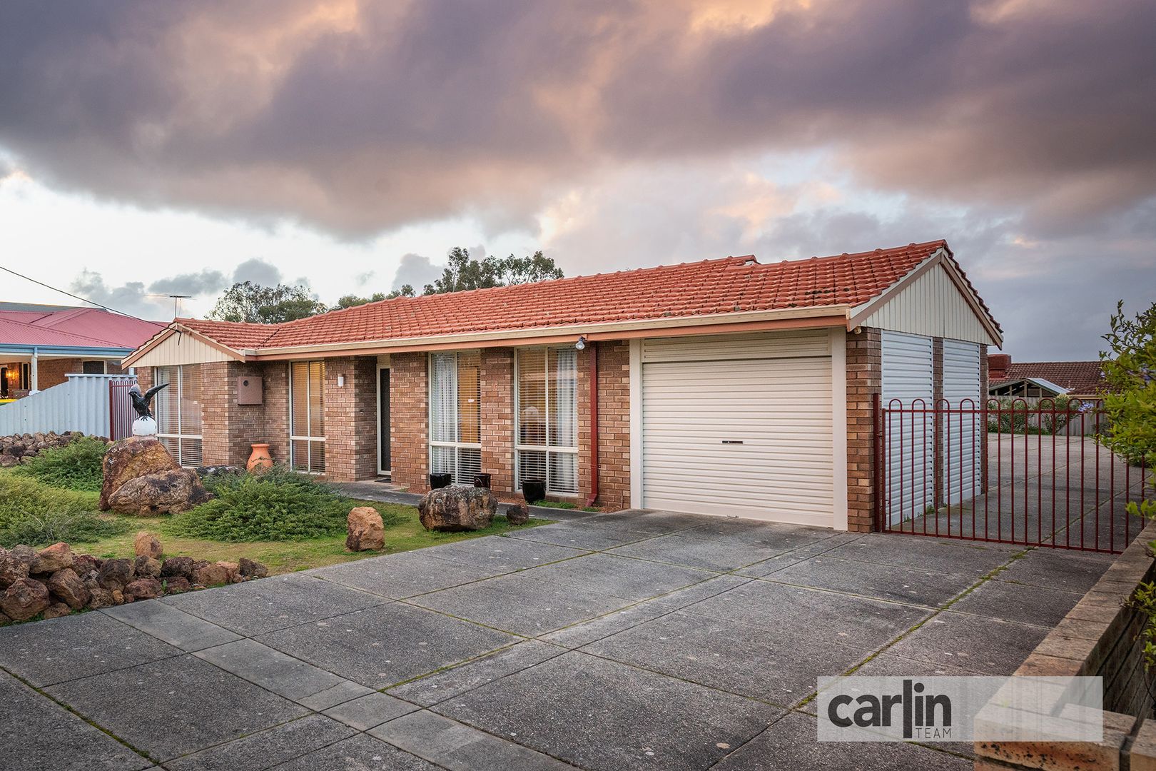 10 Du Maurier Road, North Lake WA 6163, Image 2