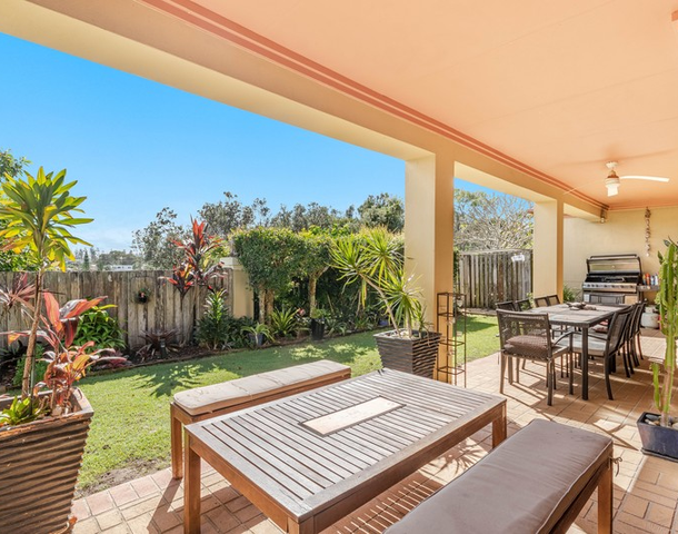 1/52 Beachside Way, Yamba NSW 2464