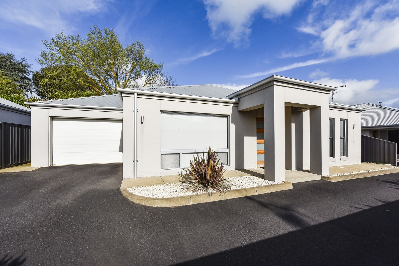 2/10 Knight Court, Mount Gambier SA 5290, Image 0