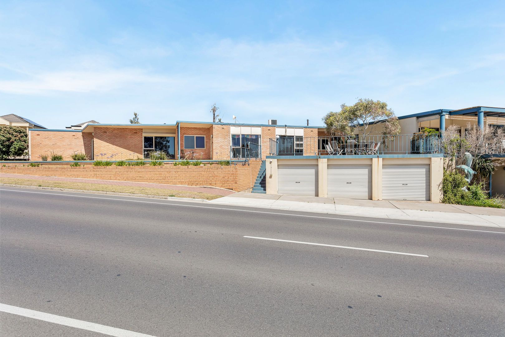 2/20 Patawalonga Frontage, Glenelg North SA 5045, Image 2