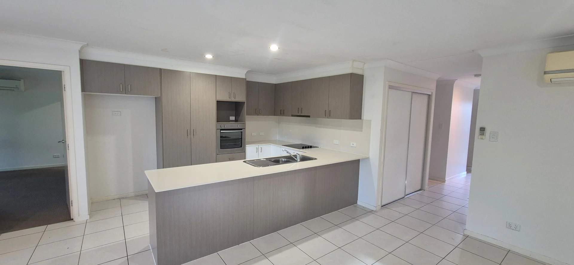 Additional image 3 of 5 Scarborough Cct, Blacks Beach QLD 4740