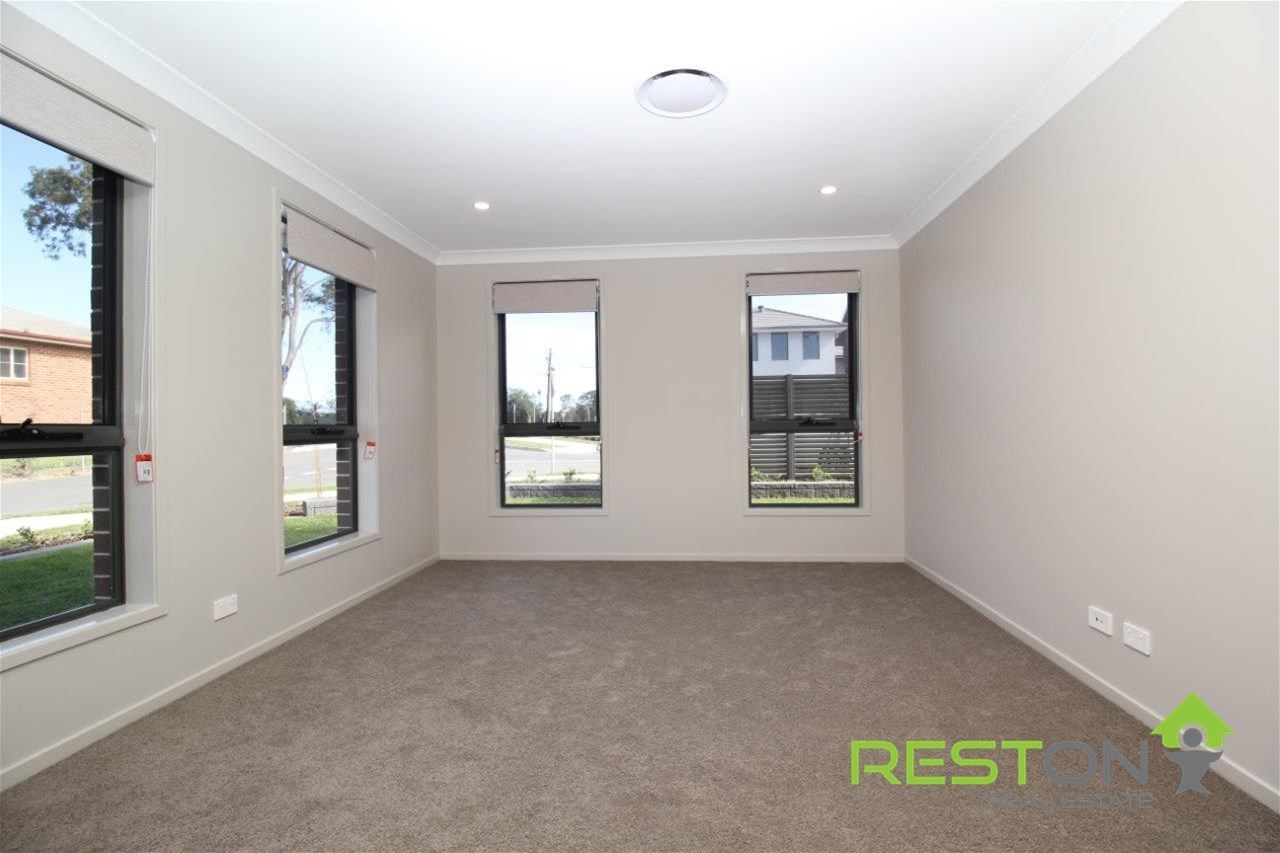 7 Clements Rise, Box Hill NSW 2765, Image 1