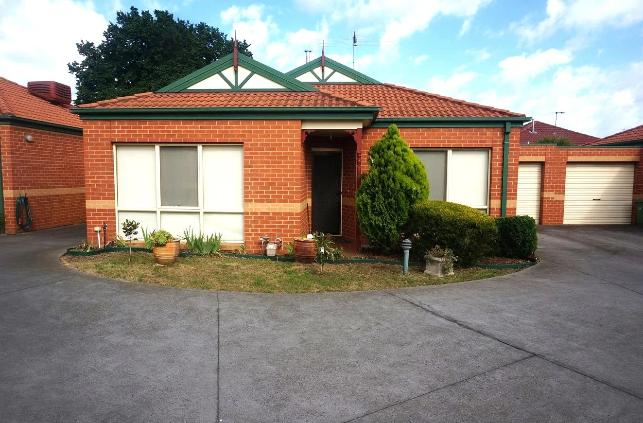 4/2-4 Pasley Street, Sunbury VIC 3429