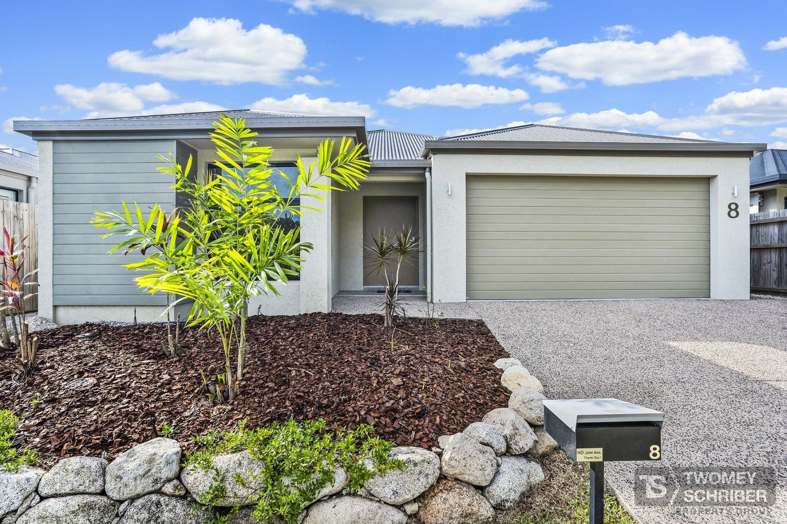 4 bedrooms House in 8 Seaford Entrance KEWARRA BEACH QLD, 4879