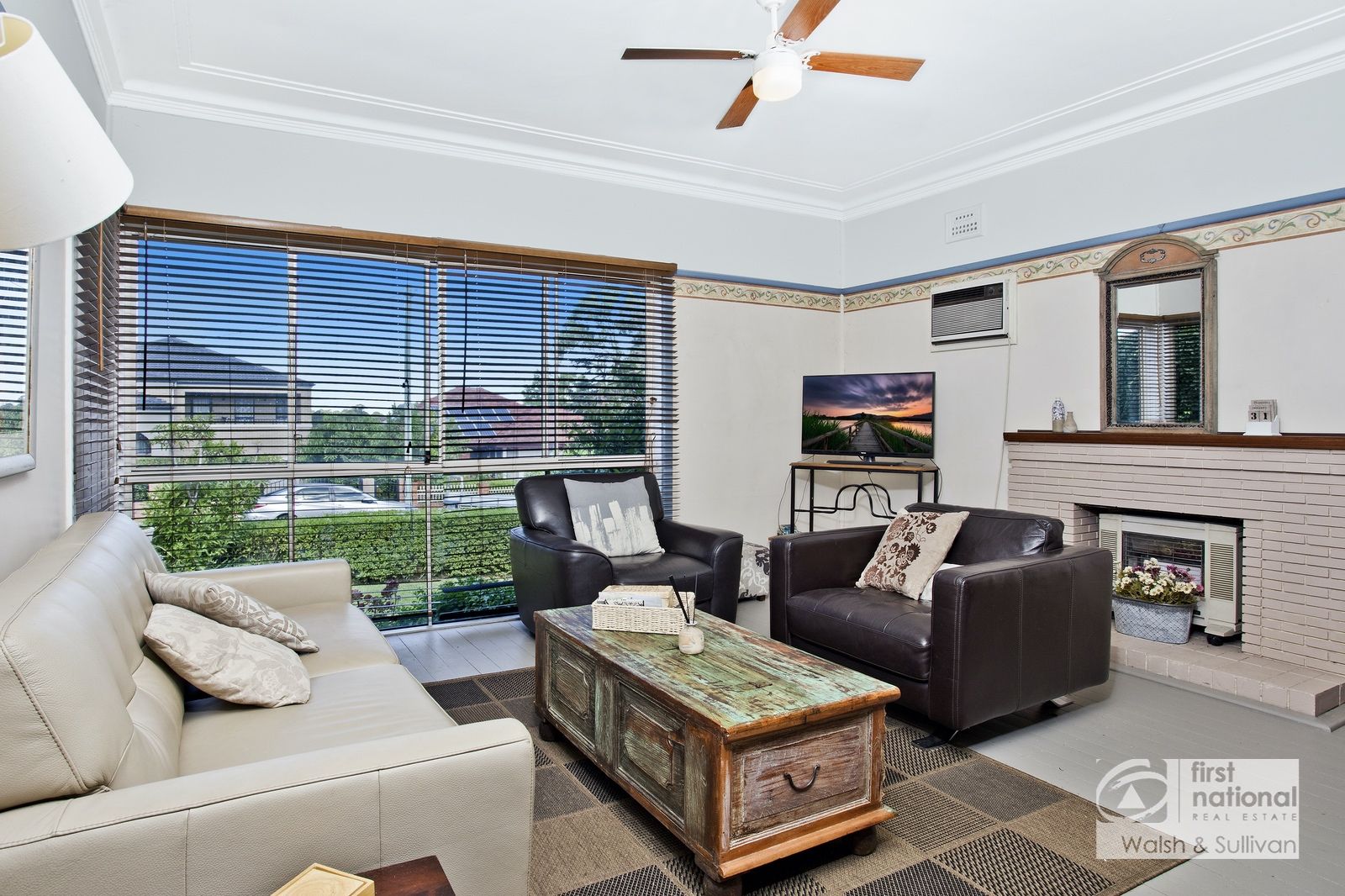 8 Bringelly Ave, Pendle Hill NSW 2145, Image 1