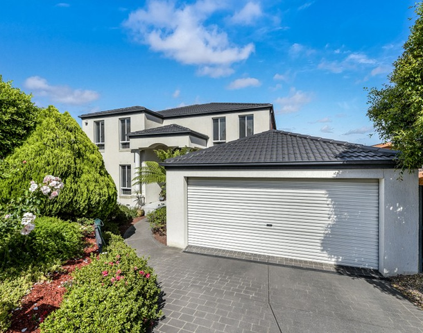 18 Balfour Court, Berwick VIC 3806