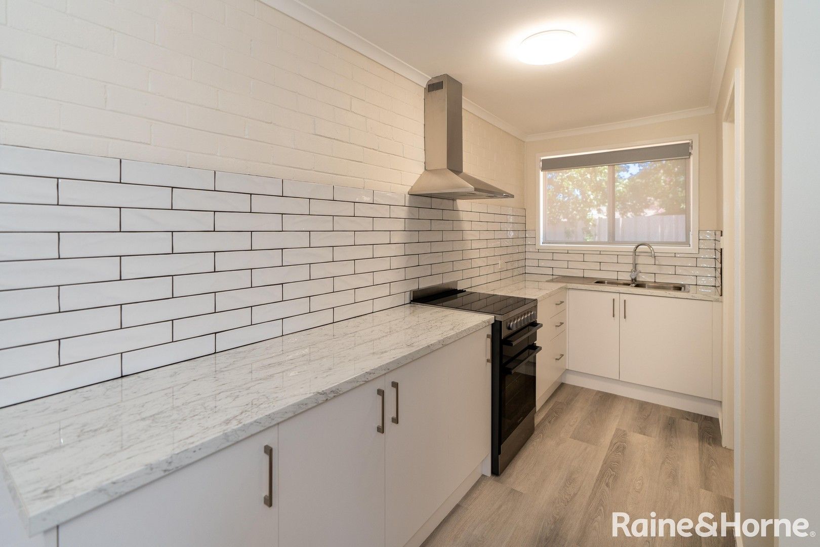 4/27 Brunskill Avenue, Forest Hill NSW 2651, Image 0