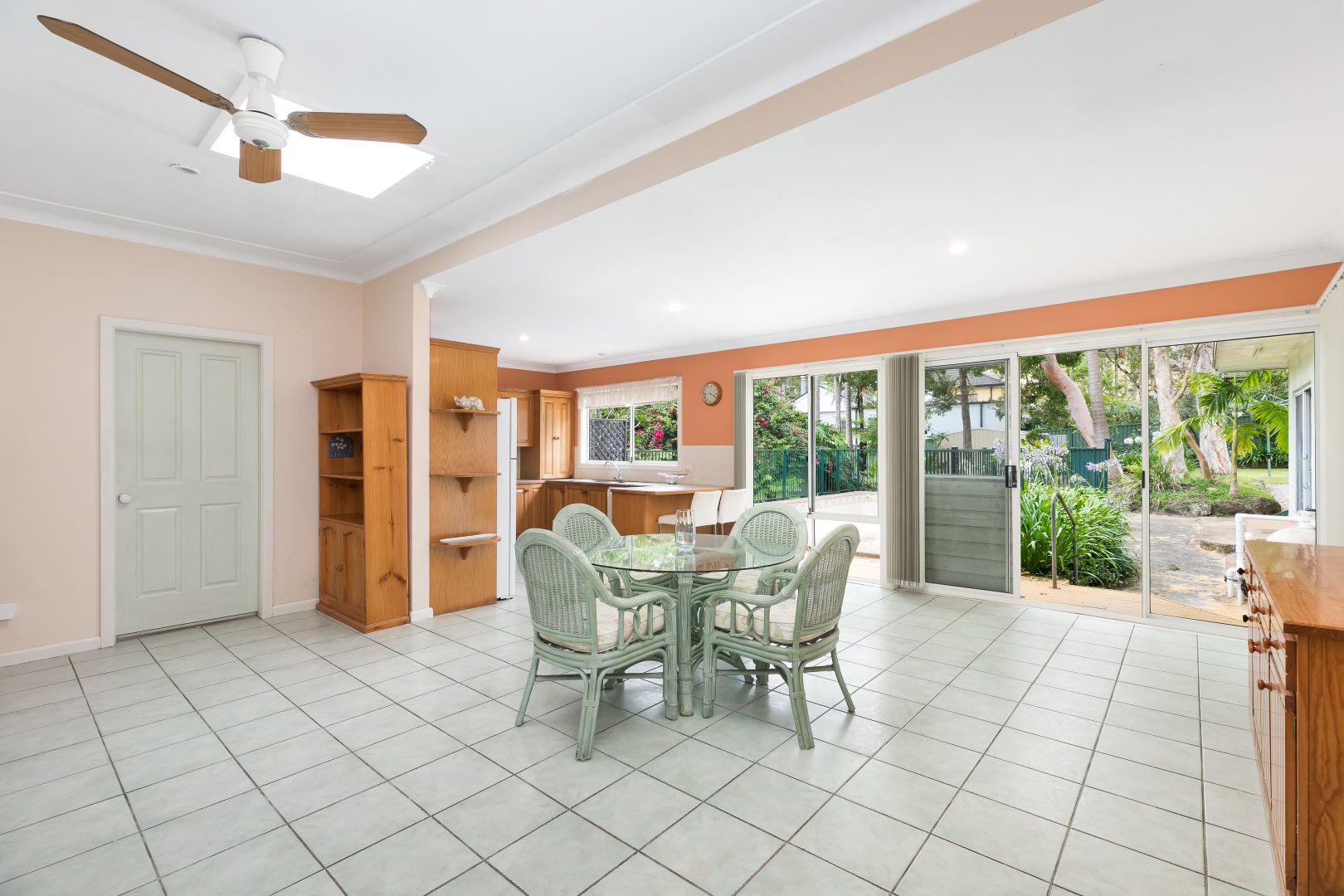 9 Waterview Avenue, Caringbah South NSW 2229, Image 2